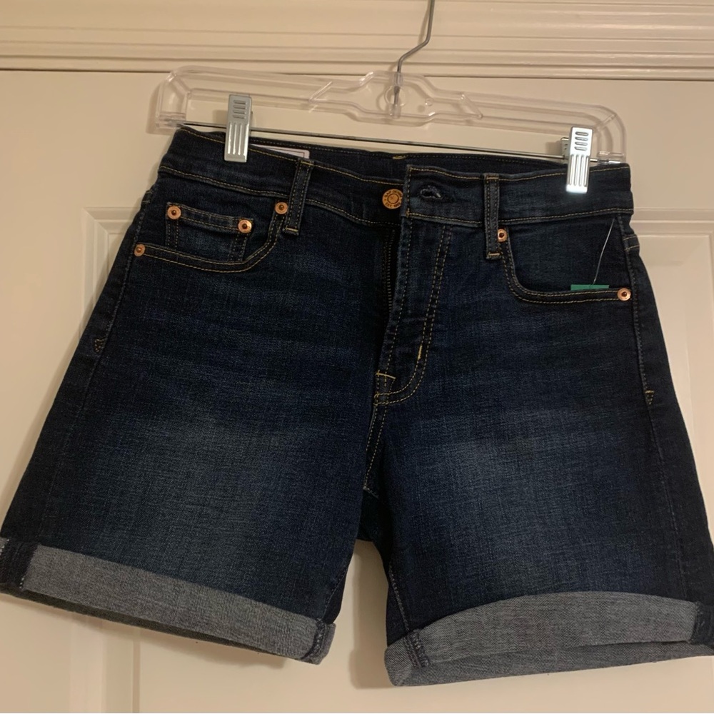 NWT GAP 5" Mid Rise Girlfriend Shorts Size 25 Regular